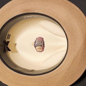 Men's Two Toned Dobbs Straw Fedora